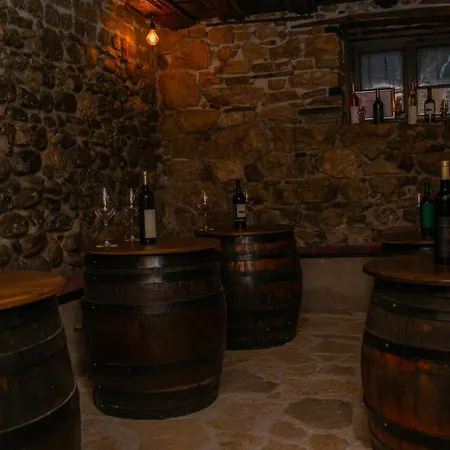 Arаbeska Family Winery & *